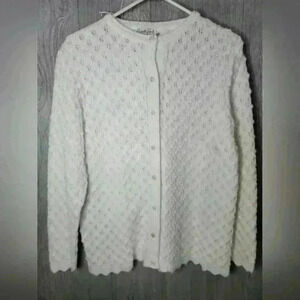 VINTAGECuddle Knit cardigan size M/L small call out at pictured. Can be cleaned